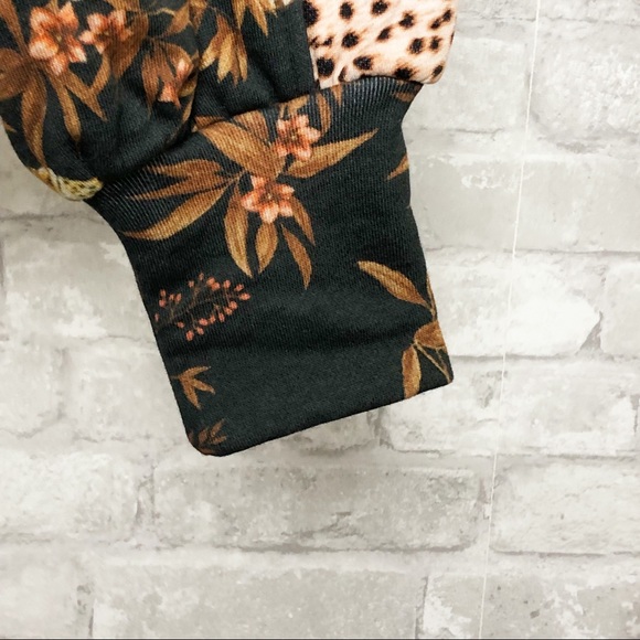 NWOT GENERATION LOVE Leopard Floral Animal Graphic Novelty Print Sweater Small - Picture 10 of 12
